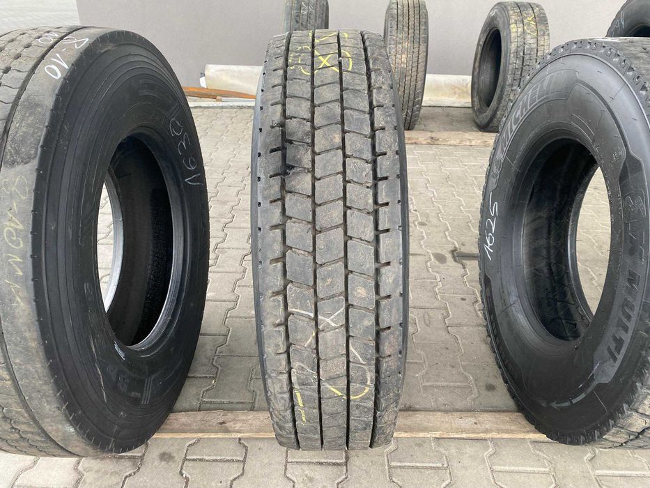 Używana opona ciężarowa 315/80R22.5 DĘBICA DRD2 / 15-17mm Używana opona ciężarowa 315/80R22.5 DĘBICA DRD2 / 15-17mm