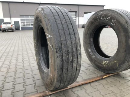 Używana opona ciężarowa 315/80R22.5 DUNLOP SP344 / 7mm