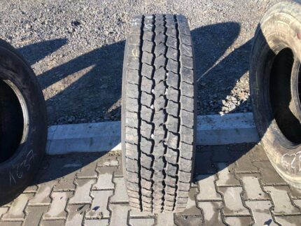 Używana opona ciężarowa 315/80R22.5 DUNLOP SP362 / 15-16mm