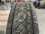 Używana opona ciężarowa 315/80R22.5 DUNLOP SP445 / 10-11mm