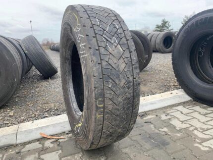  Używane opony ciężarowe 315/80R22.5 DUNLOP SP446 / 7-10mm