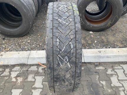 Używane opony ciężarowe 315/80R22.5 DUNLOP SP446 / 7-10mm