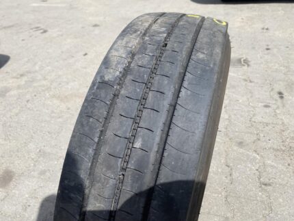 Opona ciężarowa 215/75R17.5 BRIDGESTONE R-STEER 002 / 7-8mm