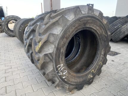 Opona przemysłowa do ładowarek 400/70-20, 16/70-20 BKT CON STAR / 80-95% Bieżnika