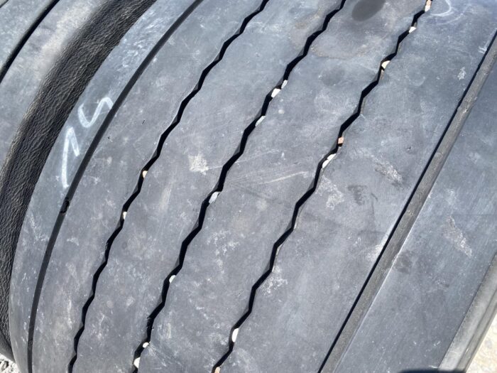 Opony ciężarowe 435/50R19.5 CONTINENTAL CONTI HYBRID HT3 / 7-9mm