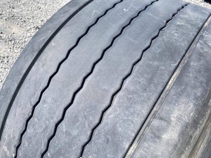 Opony ciężarowe 435/50R19.5 CONTINENTAL CONTI HYBRID HT3 / 7-9mm