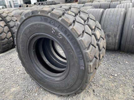 Opona przemysłowa wysokiej wydajności 12.00-20 BKT POWER TRAX HD / 90% Bieżnika