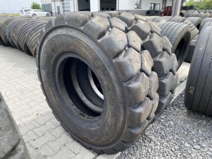 Opona do maszyn przemysłowych 12.00-20 GALAXY YARDMASTER ULTRA / 90% Bieżnika