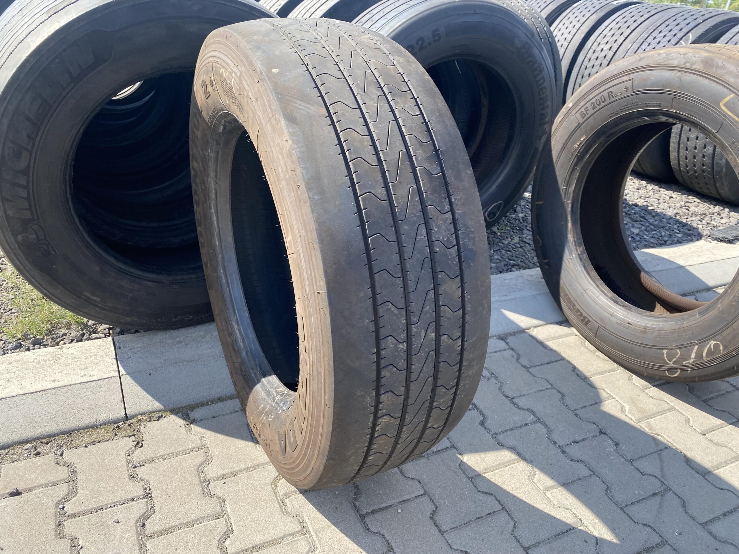 Opony ciężarowe 285/70R19.5 FALKEN RI151 / 11mm Opona ciężarowa 315/60R22.5 FULDA ECOCONTROL 2+ / 7mm