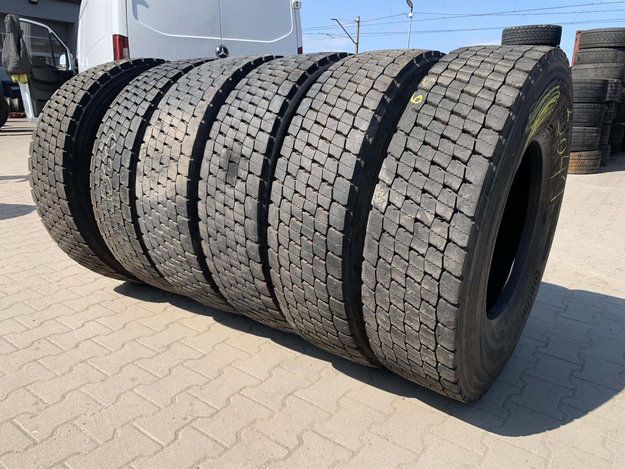 Opona ciężarowa 385/65R22.5 WINDPOWER WGC28 / 90% Bieżnika Opony ciężarowe 315/80R22.5 BIEŻNIKOWANA TYP MICHELIN / 15-18mm