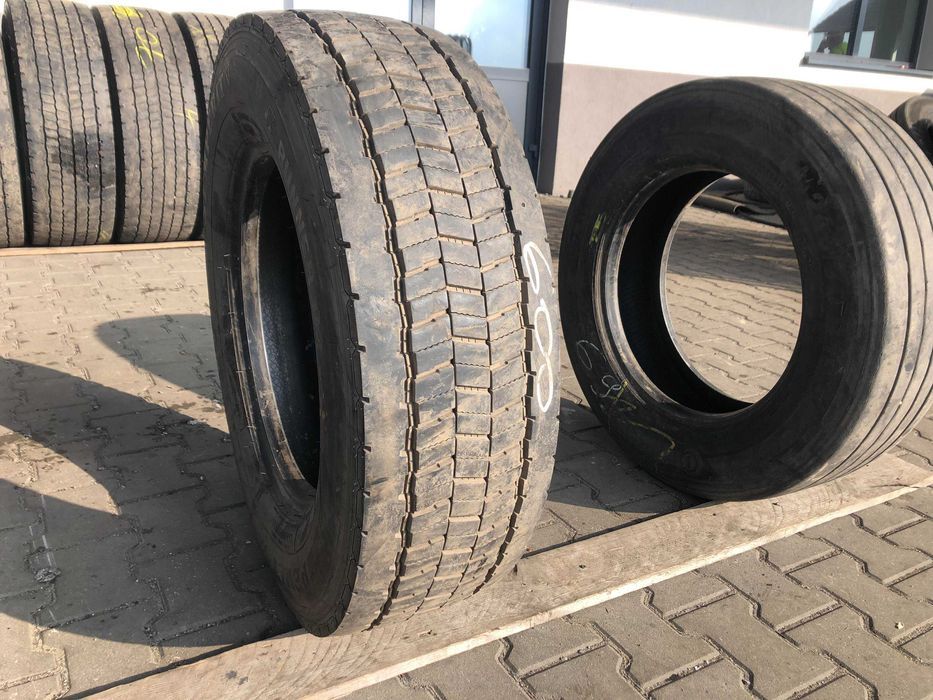 Opona ciężarowa 215/75R17.5 TRUCKSTAR TH DRIVE 3 / 10-11mm Opona ciężarowa 265/70R19.5 SEMPERIT RUNNER D2 / 11-12mm