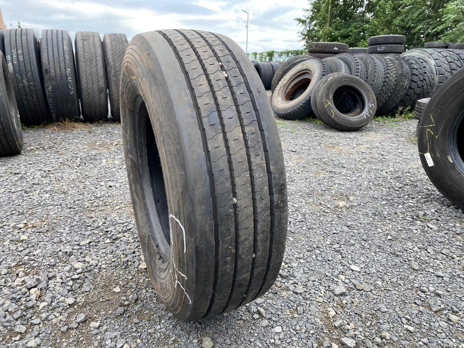 Opona ciężarowa 385/55R22.5 MICHELIN XMULTI T EVOLUTION 2 / 13-14mm Opona ciężarowa 285/70R19.5 DUNLOP SP246 / 12mm