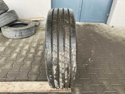  Opona ciężarowa 285/70R19.5 DUNLOP SP351 / 100% BIEŻNIKA