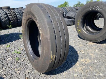  Opona ciężarowa 245/70R19.5 GOODYEAR KMAX T / 9mm