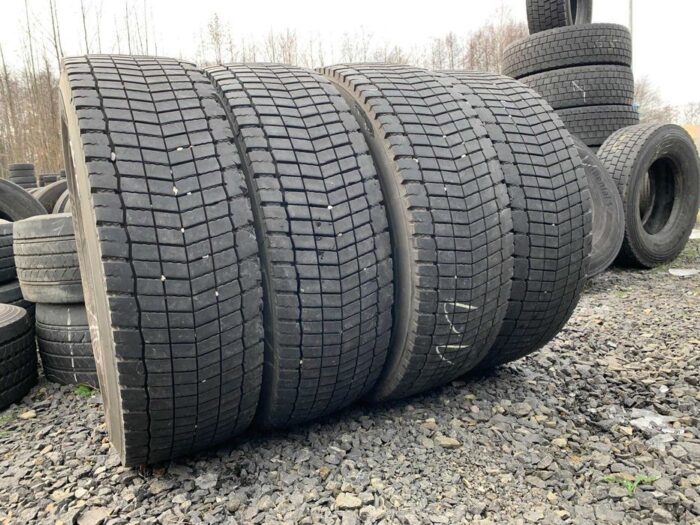 Opony ciężarowe 305/70R19.5 CONTINENTAL CONTI HYBRID HD3 / 12-13mm