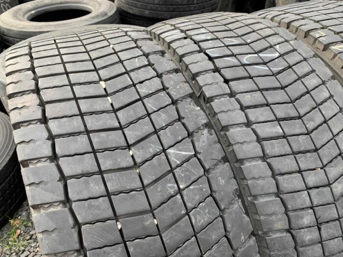 Opony ciężarowe 305/70R19.5 CONTINENTAL CONTI HYBRID HD3 / 12-13mm