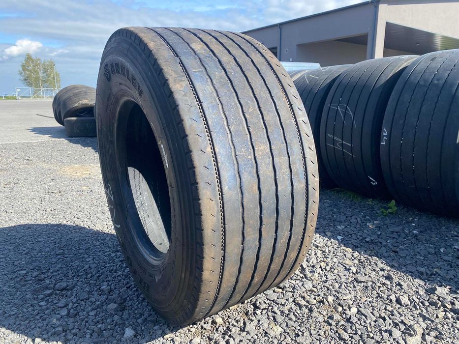 Opona ciężarowa 315/70R22.5 FULDA REGIOFORCE 3 / 10-11mm Opona ciężarowa 385/55R19.5 BARKLEY BLT03 / 5-7mm