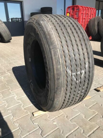  Opona ciężarowa 385/55R19.5 BIEZNIKOWANA TYP NACZEPA / 12mm