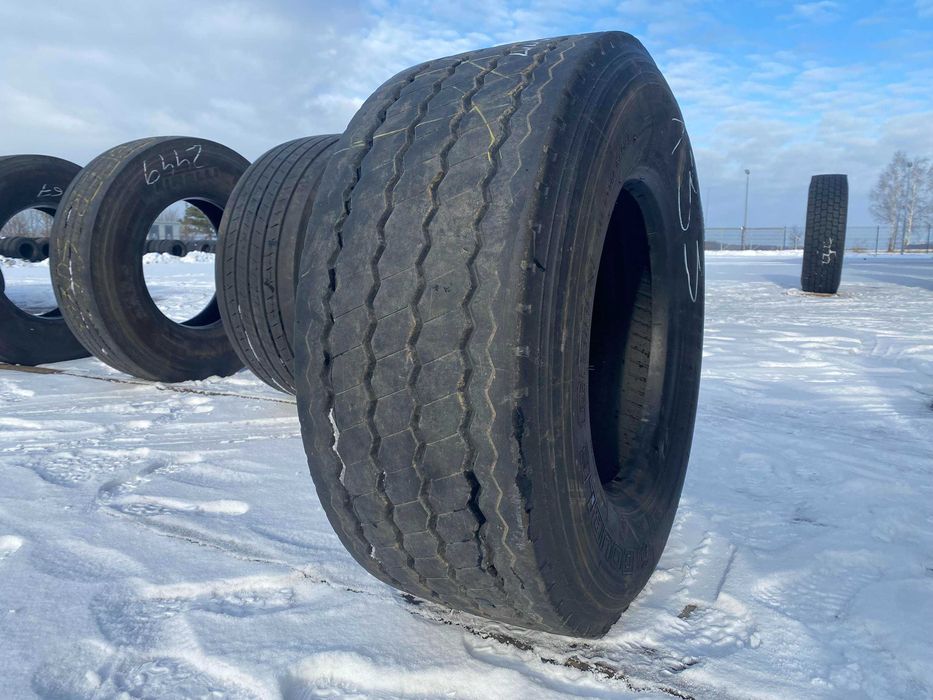 Opony do cięzarówek 215/75R17.5 BARUM BD 200 ROAD / 7-9mm Opony ciężarowe 385/55R19.5 DOUBLE COIN RR905 / 10-11mm