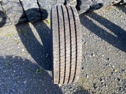 Opona ciężarowa 245/70R19.5 SEMPERIT EURO-FRONT / 100% BIEŻNIKA