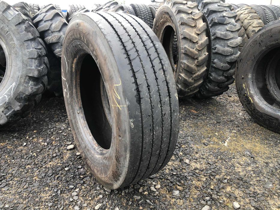 Opona ciężarowa 315/70R22.5 BLACKLION BT165 / 12mm Opona ciężarowa 265/70R19.5 GOODYEAR URBANMAX MCA / 7-9mm