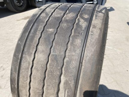 Opona ciężarowa 445/45R19.5 CONTINENTAL CONTI HYBRID HT3 / 7-8mm