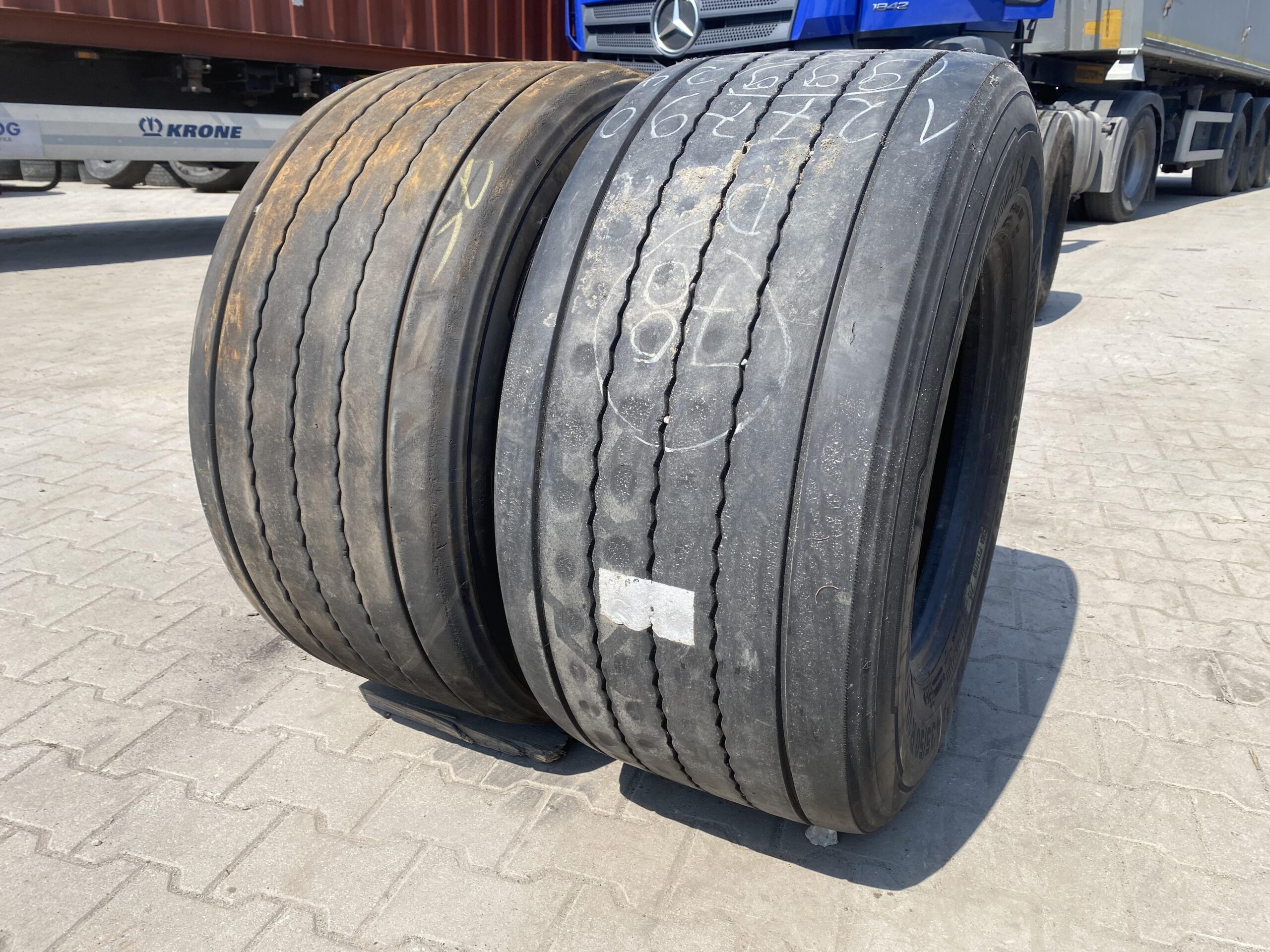 Opona ciężarowa 225/75R17.5 FULDA REGIOFORCE / 5-7mm Opony ciężarowe 435/50R19.5 CONTINENTAL CONTI HYBRID HT3 / 7-9mm