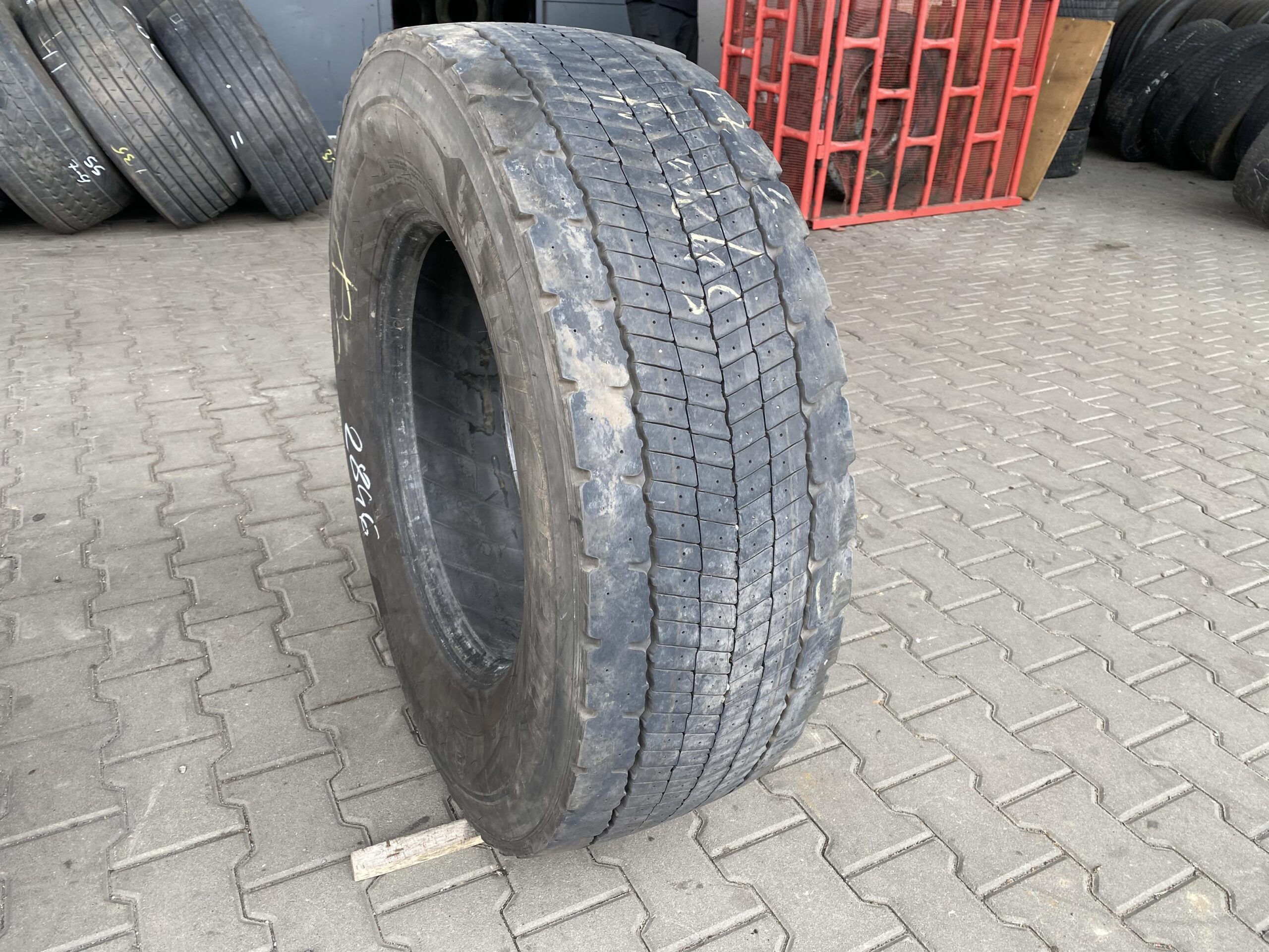 Opona ciężarowa 225/75R17.5 KUMHO KRS03 / 100% Bieżnika Opona ciężarowa 315/70R22.5 MICHELIN XLINE ENERGY D EVO 2 / 7mm