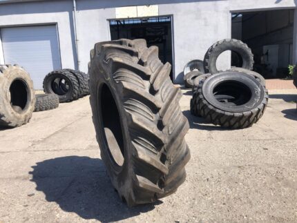  Opona rolnicza  340/85R24 13.6R24 TAURUS POINT 8 / 90% bieżnika