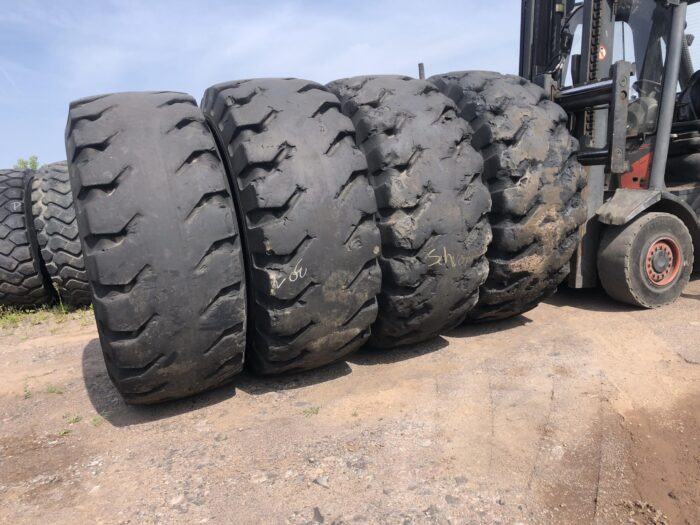 Opona przemysłowa do maszyn MICHELIN XMINE D L  skalna  bieżnika