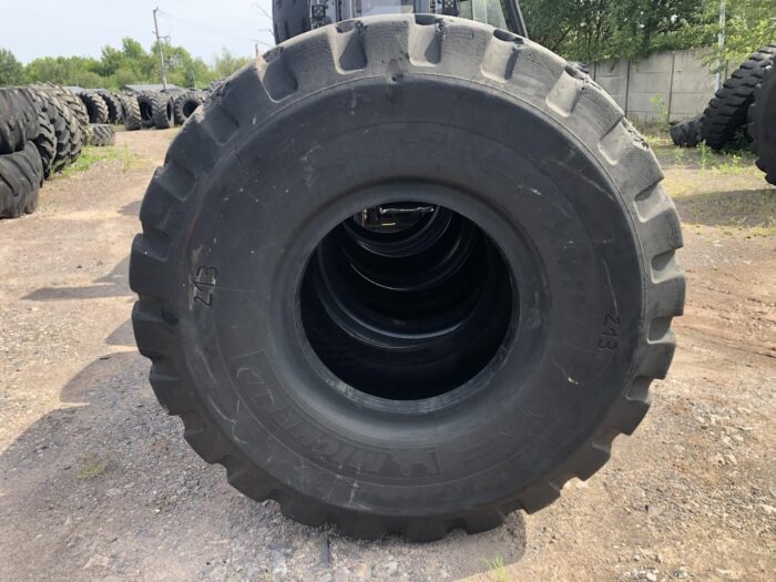 Opona przemysłowa do maszyn MICHELIN XMINE D L  skalna  bieżnika