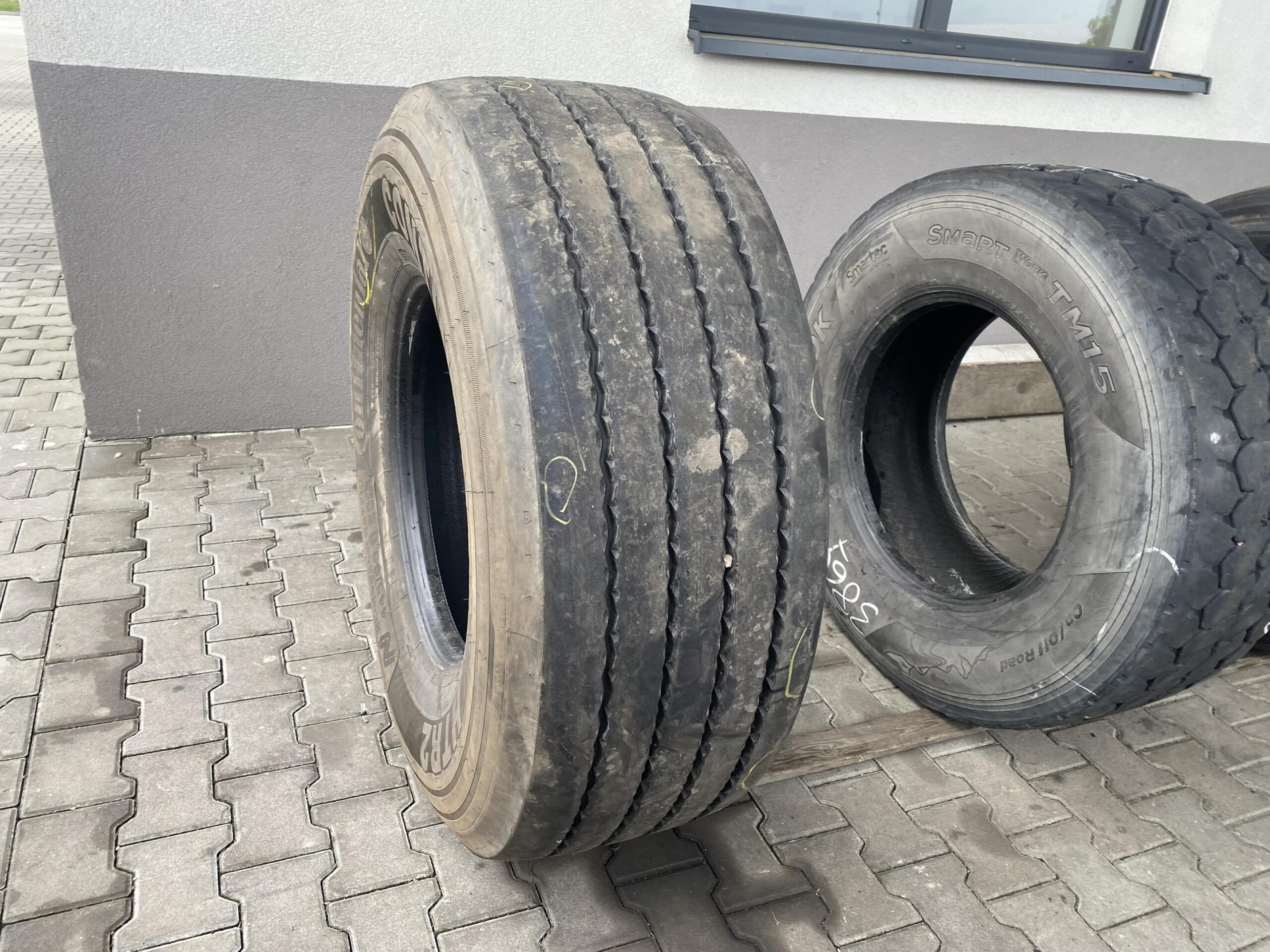 385/65R22.5 CONTINENTAL HTR2 / 13-14mm CONTINENTAL HT