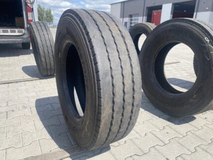  BRIDGESTONE RTRAILE  