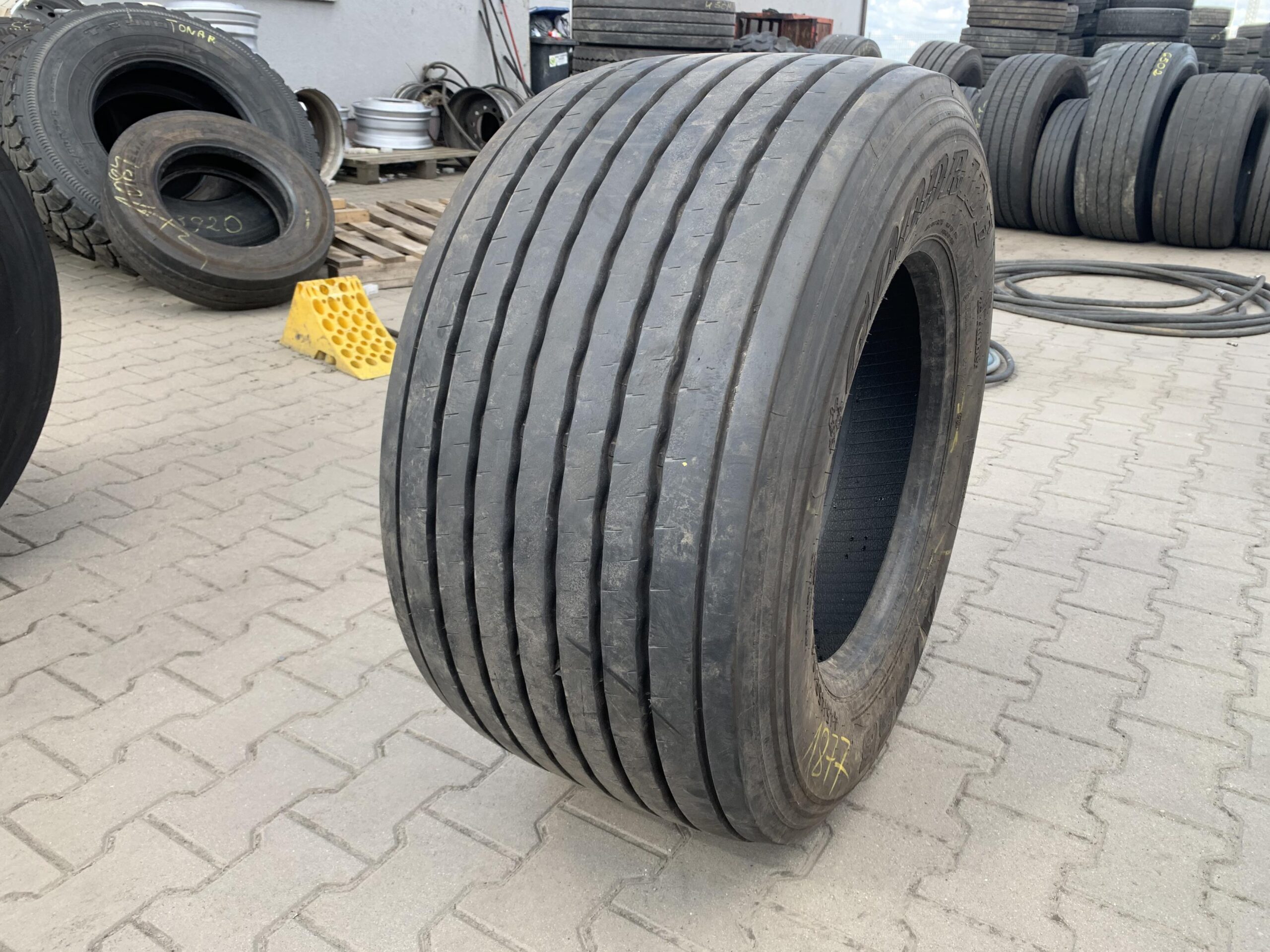 Opona ciężarowa 315/80R22.5 NEXT TREAD NT MSD II / 60% Bieżnika Opona ciężarowa 445/45R19.5 GOODRIDE AT556 / 11-12mm
