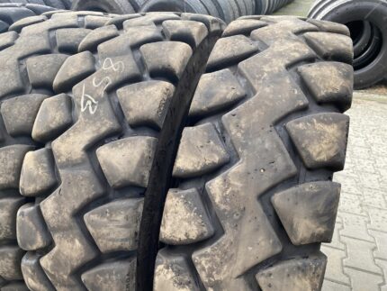 Opona do koparek kołowych  KENDA KINETICS K   Bieżnika