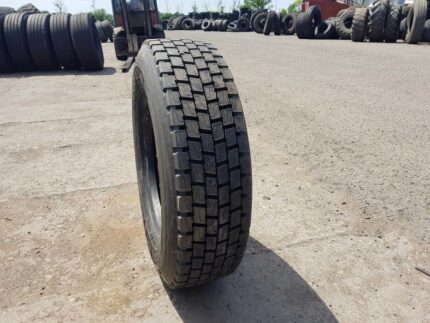  Opona ciężarowa 235/75R17.5 TYP MICHELIN XDE2 / 100% BIEŻNIKA