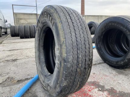  Opona ciężarowa 235/75R17.5 PRZEDNIE CONTINENTAL LSR / 8MM