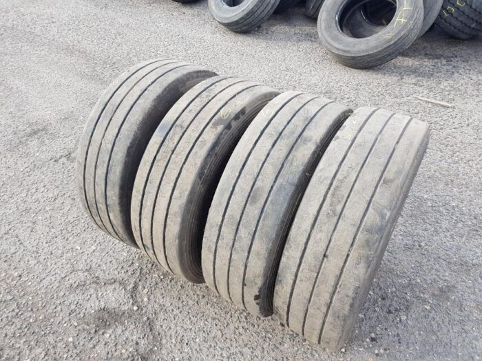 Opony ciężarowe 235/75R17.5 DUNLOP SP246 / 6MM