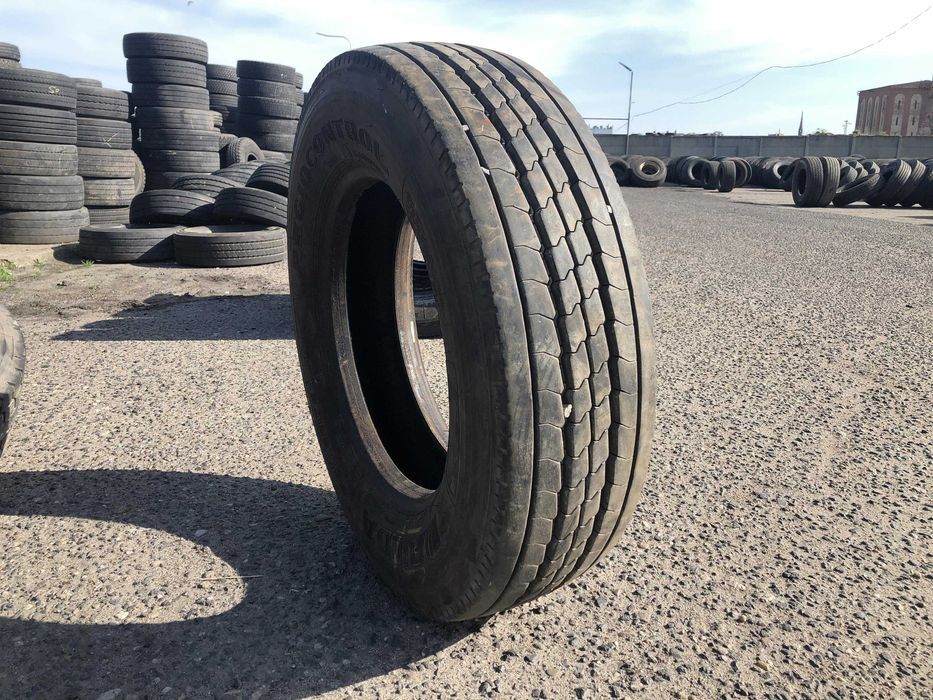 Opony ciężarowe 295/60R22.5 GOODYEAR ULTRA GRIP MAX D / 6-8mm Opona ciężarowa 215/75R17.5 FULDA REGIOCONTROL / 10-11MM