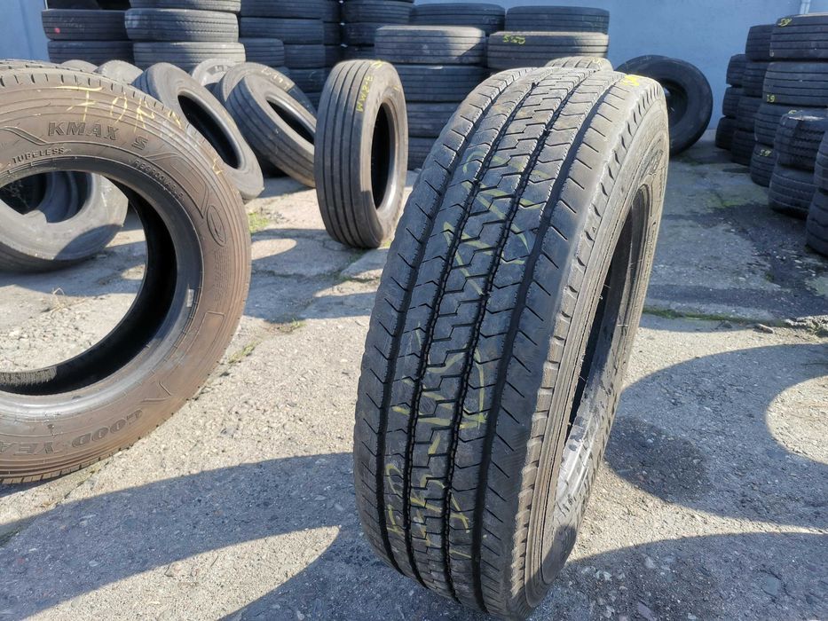 Opona ciężarowa 285/70R19.5 SEMPERIT RUNNER T2 / 7mm Opona ciężarowa 215/75R17.5 BRIDGESTONE M788 / 9MM