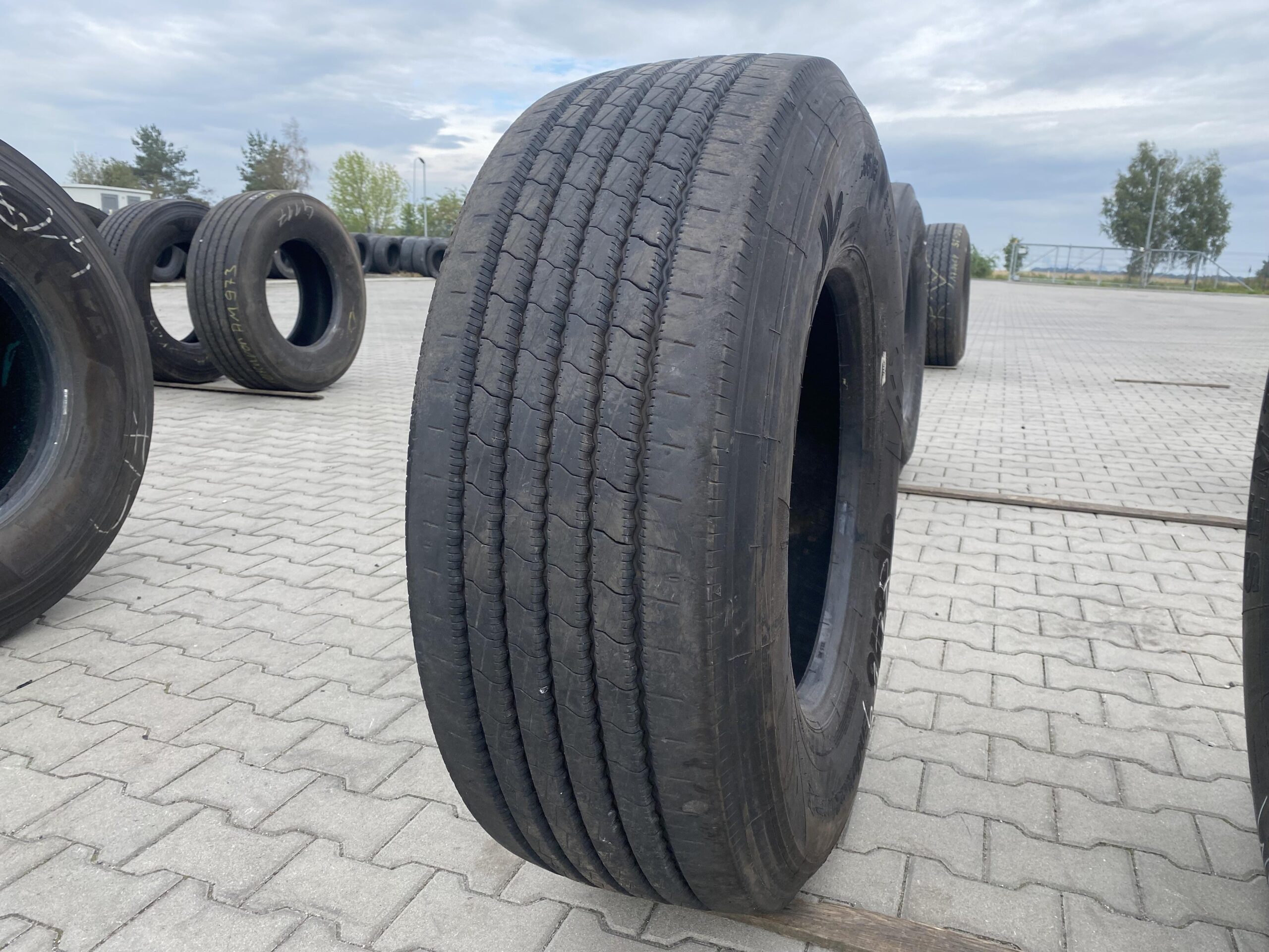 385/65R22.5 APOLLO ENDURACE R FRONT HD / 13mm APOLLO ENDURACE FRONT HD