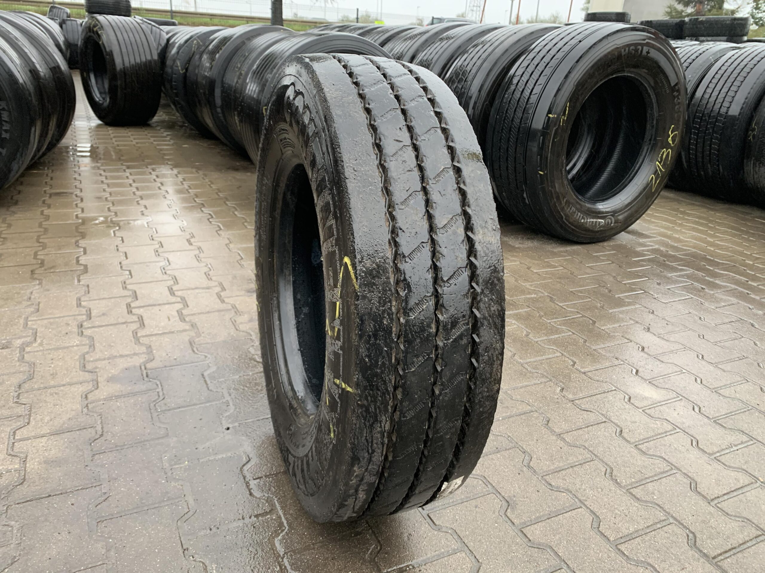 245/70R17.5 CONTINENTAL HTR2 / 11-12mm CONTINENTAL HT