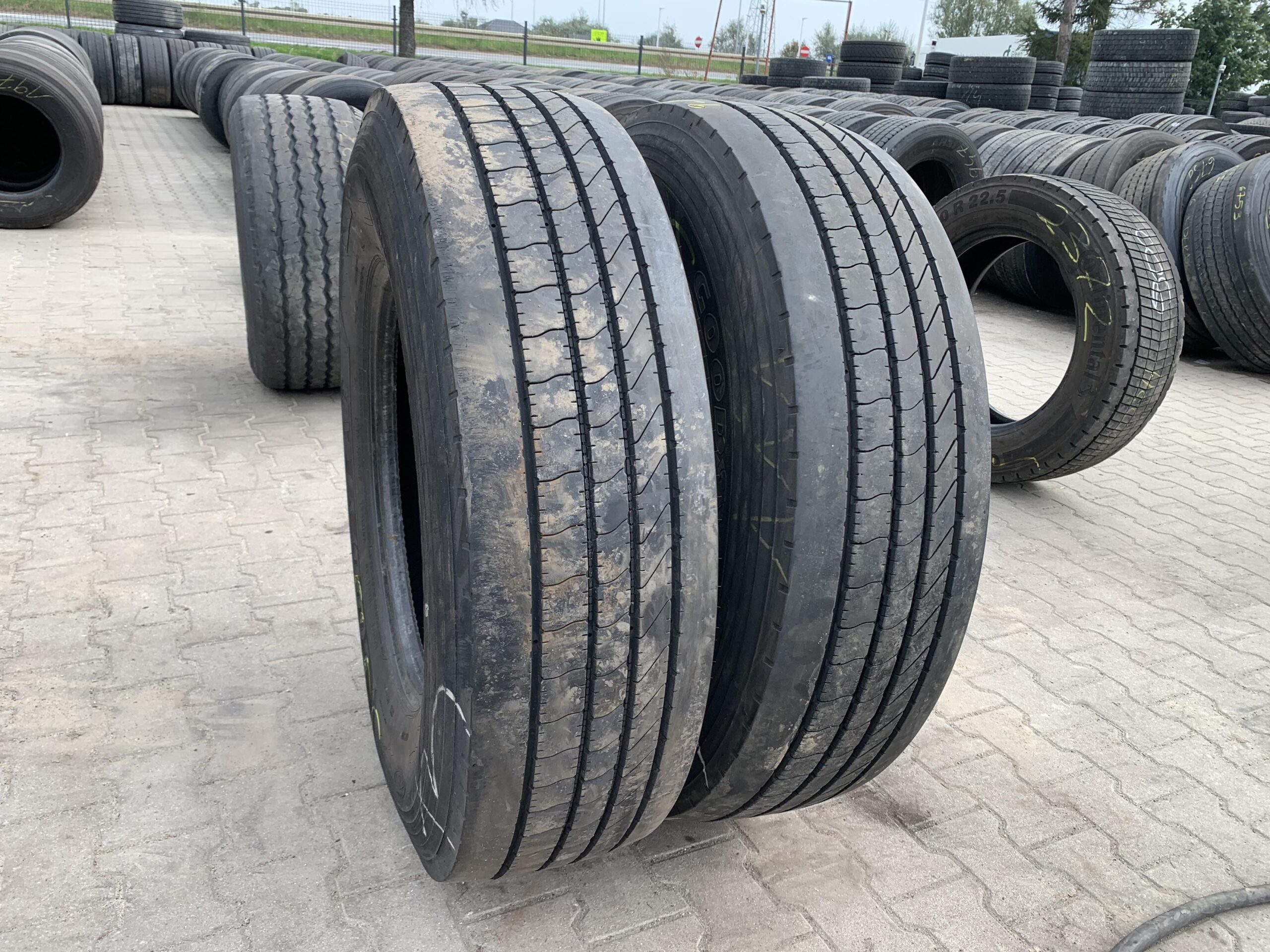 295/80R22.5 GOODYEAR MARATHON COACH / 9-11mm GOODYEAMARATHON COACH