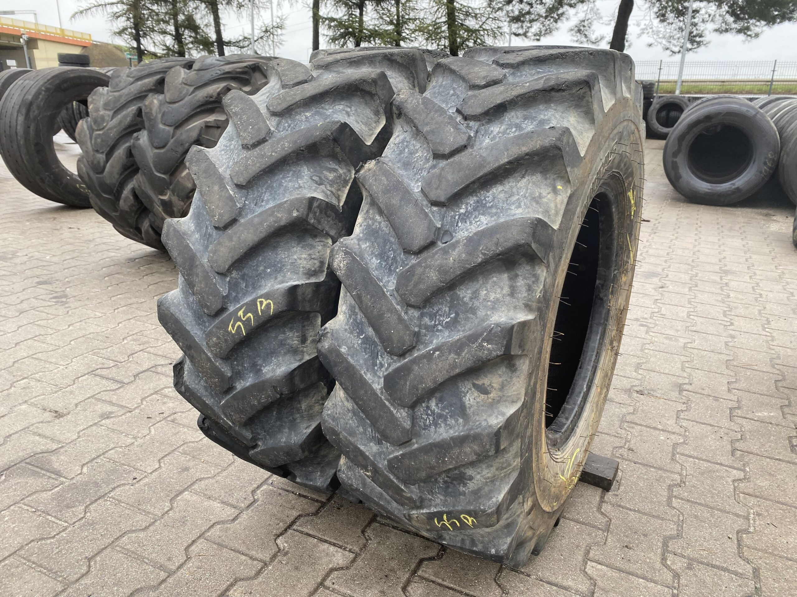 Opona przemysłowa 12.5-18 335/80-18 MITAS MPT-01 Opona przemysłowa MITAS MPT