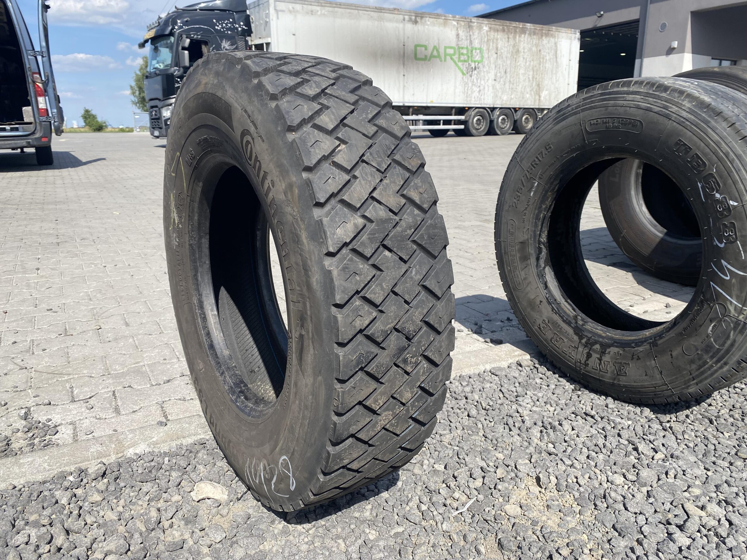 235/75R17.5 BIEŻNIKOWANA KRAIBURG K-26 TYP PODWÓJNE L / 7-9mm BIEŻNIKOWANA KRAIBURG K TYP PODWÓJNE L