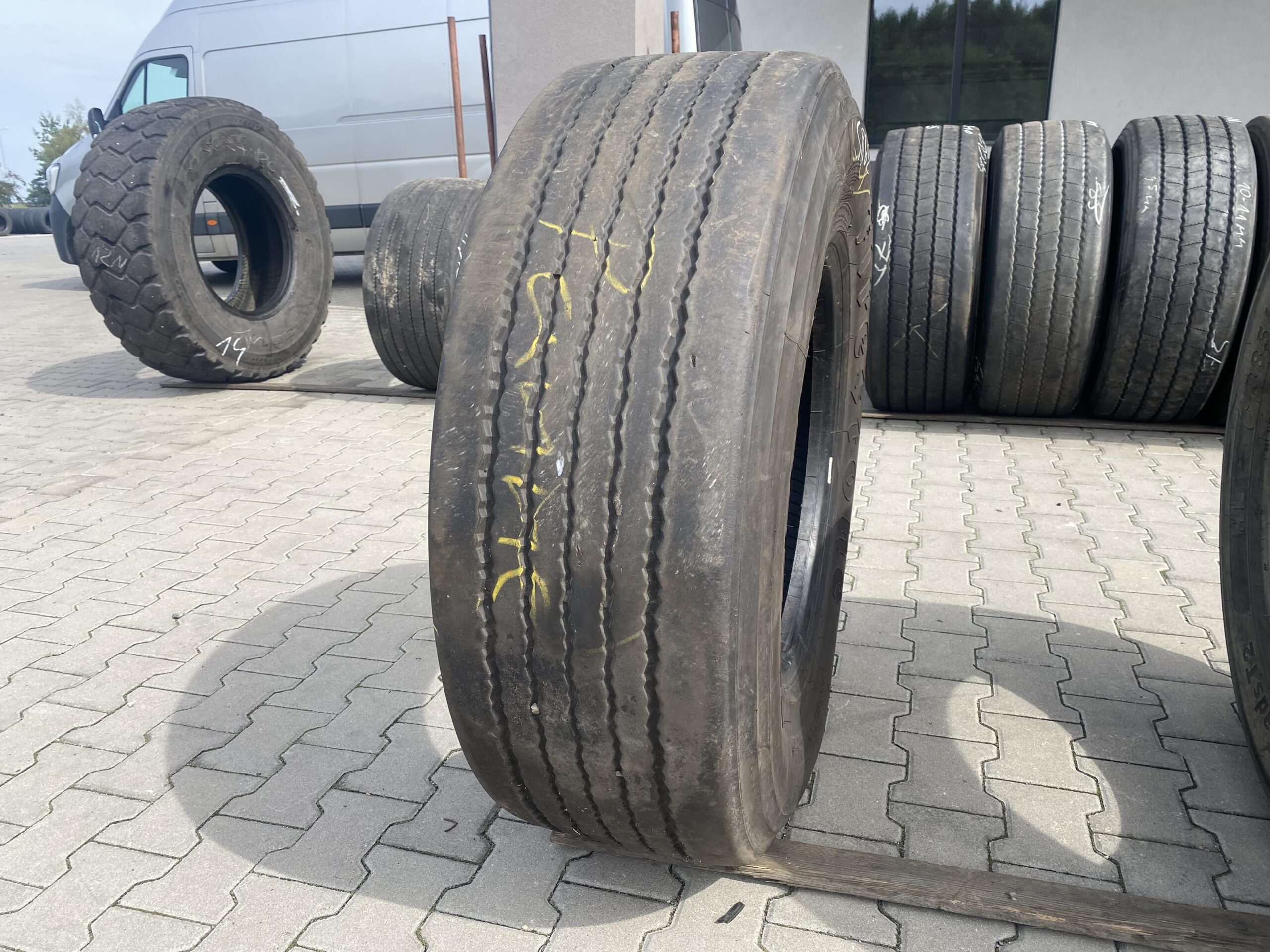 385/65R22.5 FIRESTONE FT522 PLUS / 6-8mm FIRESTONE FT PLUS