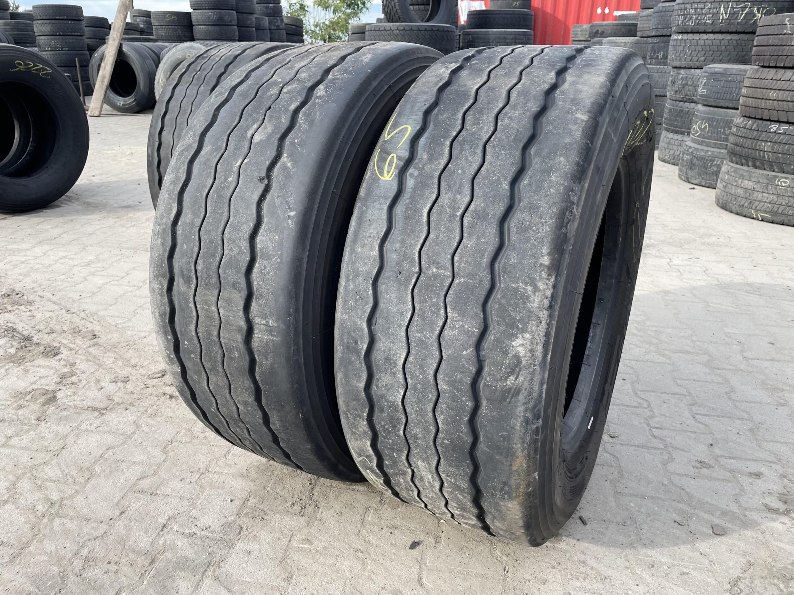 385/55R22.5 BRIDGESTONE DURAVIS R-TRAILER 002 / 7-9mm BRIDGESTONE DURAVIS RTRAILE