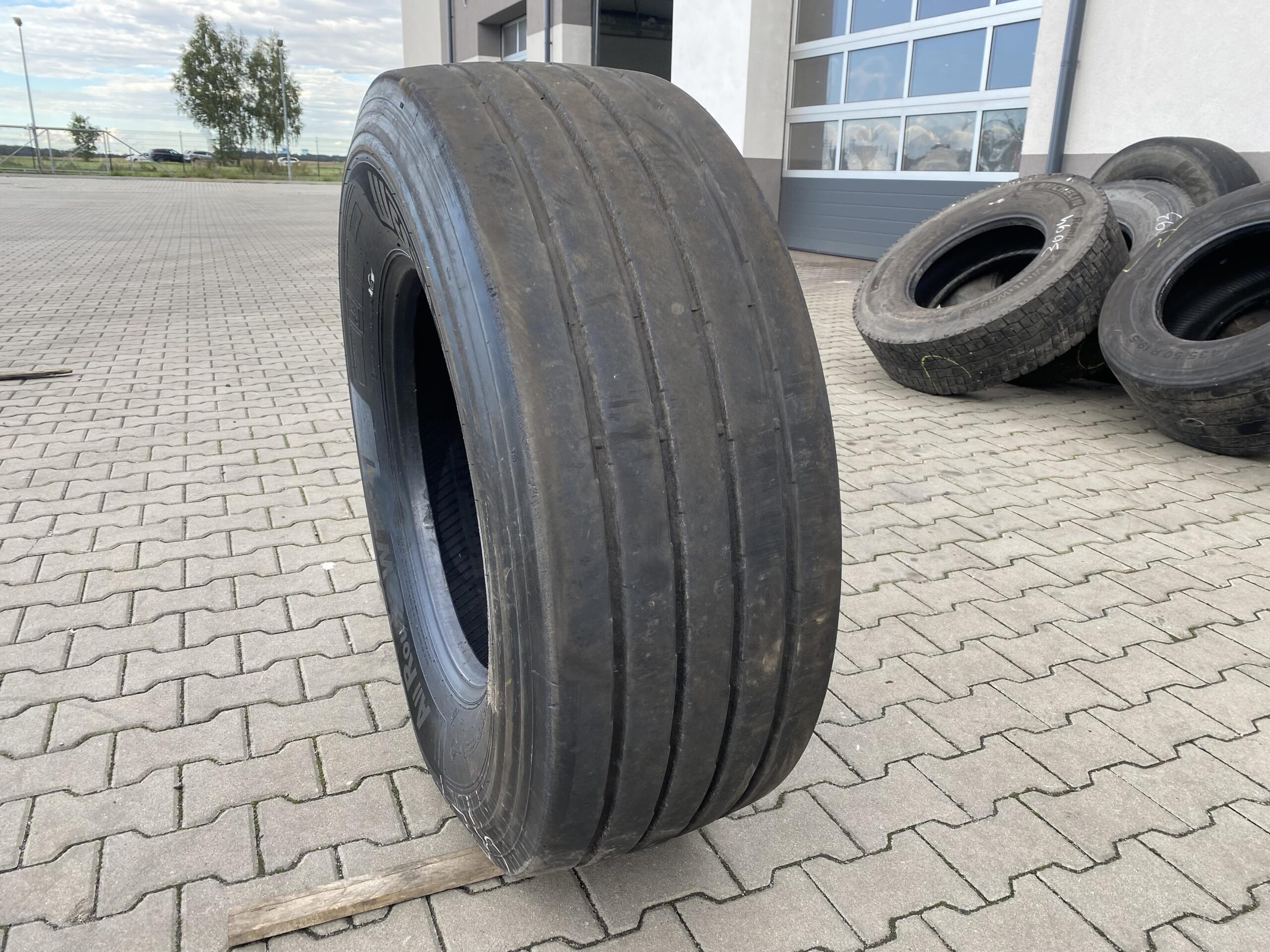 385/65R22.5 WESTLAKE ALL ROUTES WTR1 / 10-11mm WESTLAKE ALL ROUTES WT