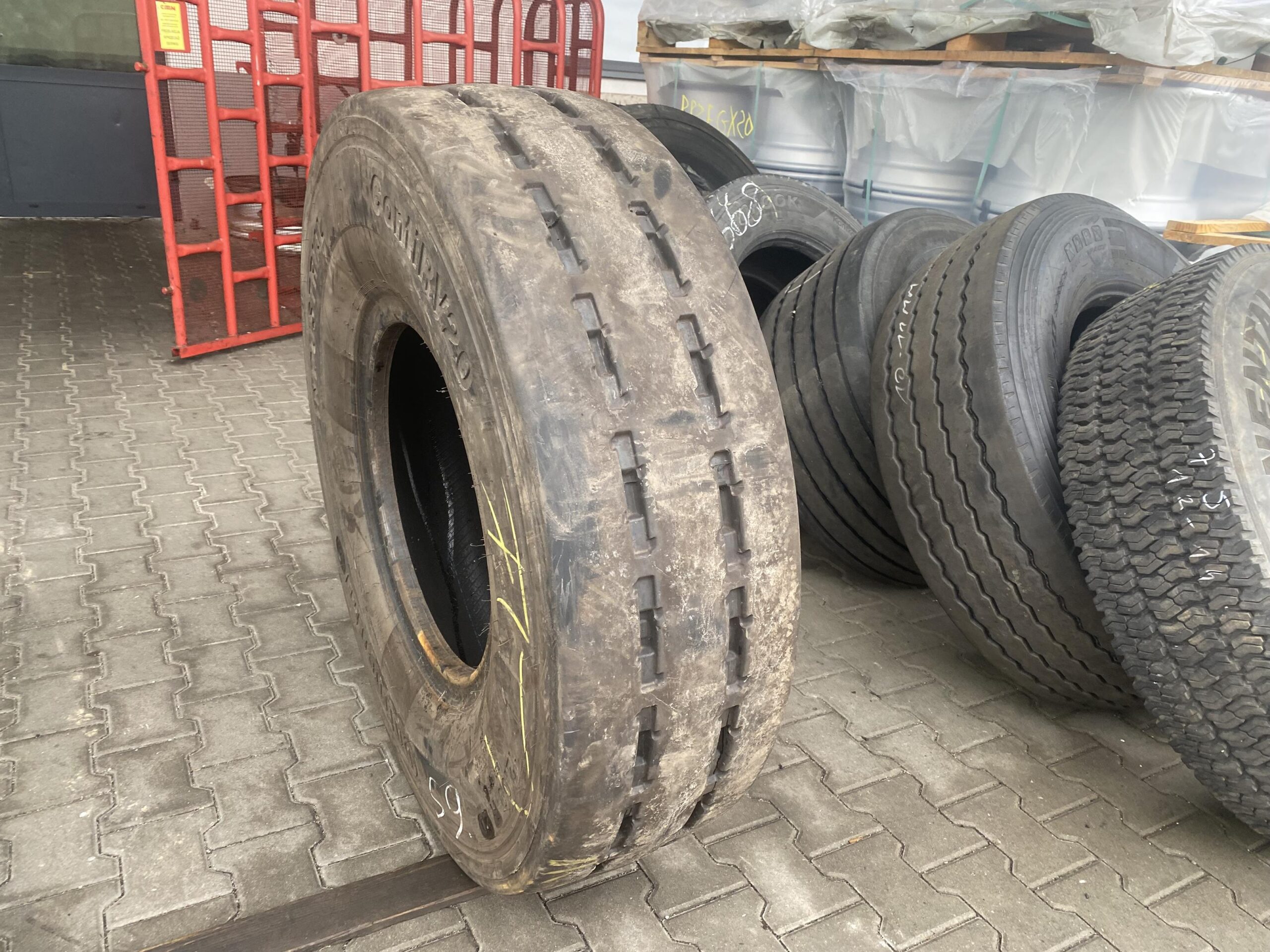 Opona przemysłowa do pojazdów 12.00R20 CONTINENTAL CONTI RV20 INDUSTRIAL Opona przemysłowa do pojazdów CONTINENTAL CONTI RV INDUSTRIAL