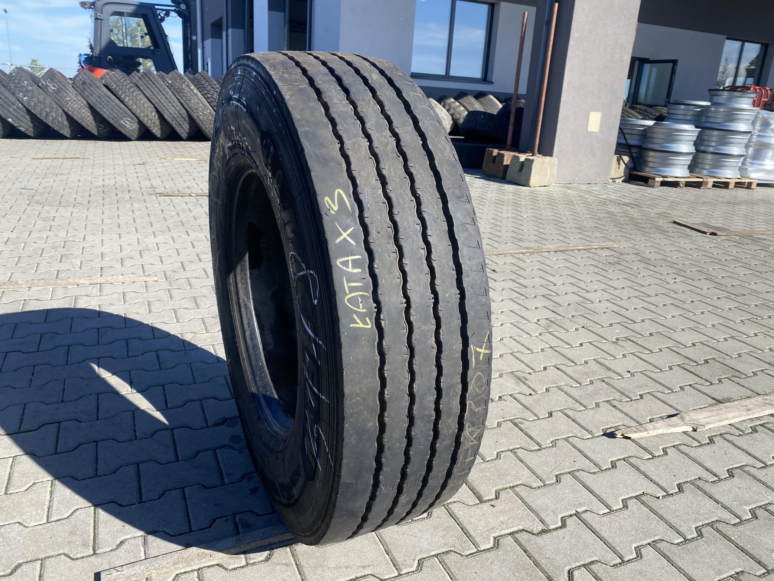 315/80R22.5 MICHELIN X MULTI Z HD / 11-12mm MICHELIN X MULTI Z HD